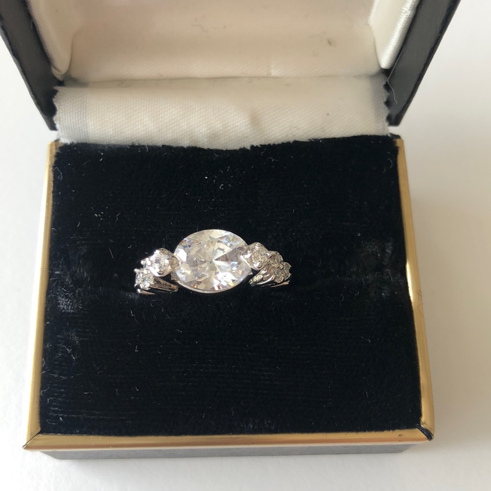 Sterling silver engagement ring size 5